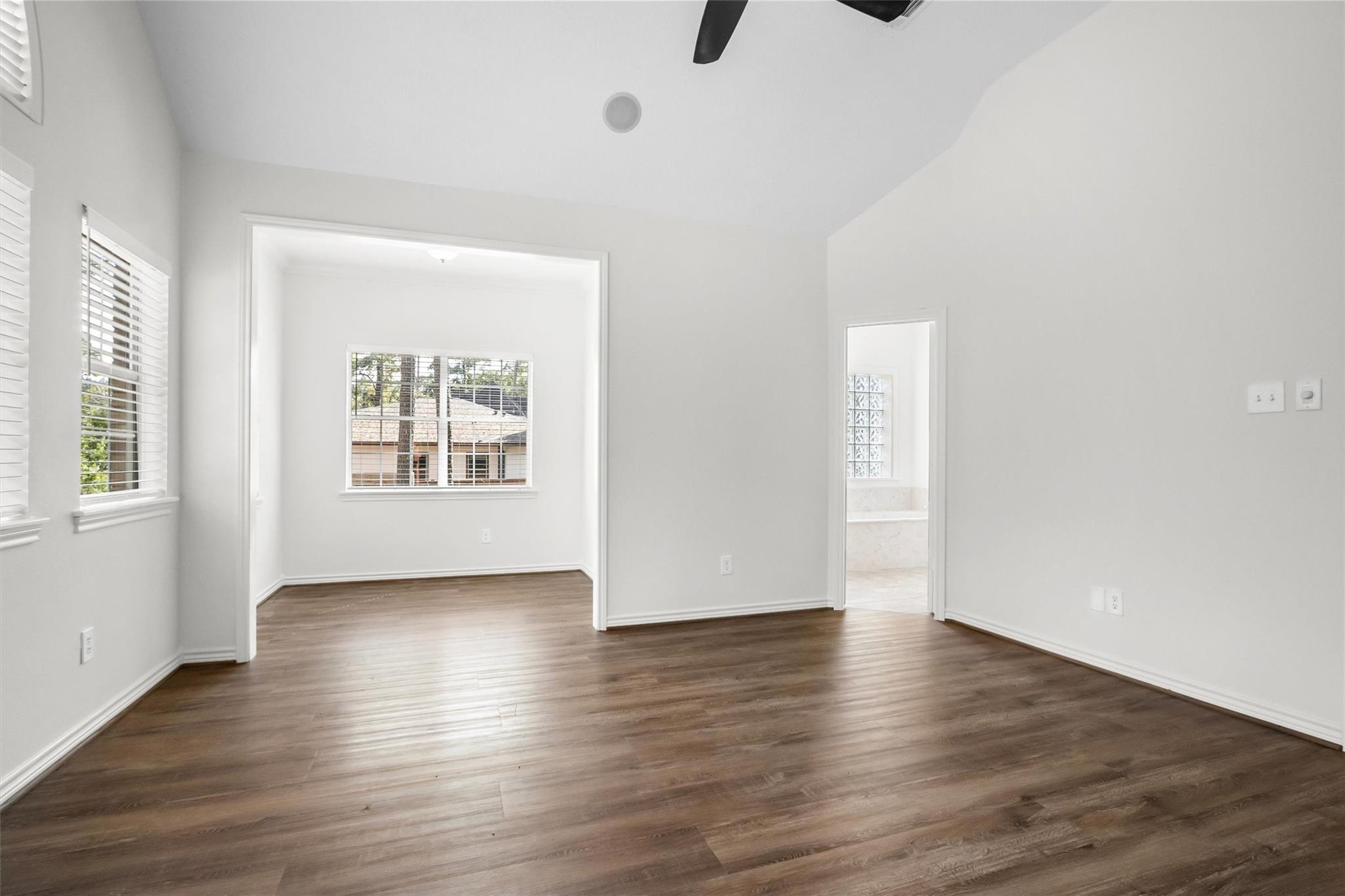 15690 Corinthian Way