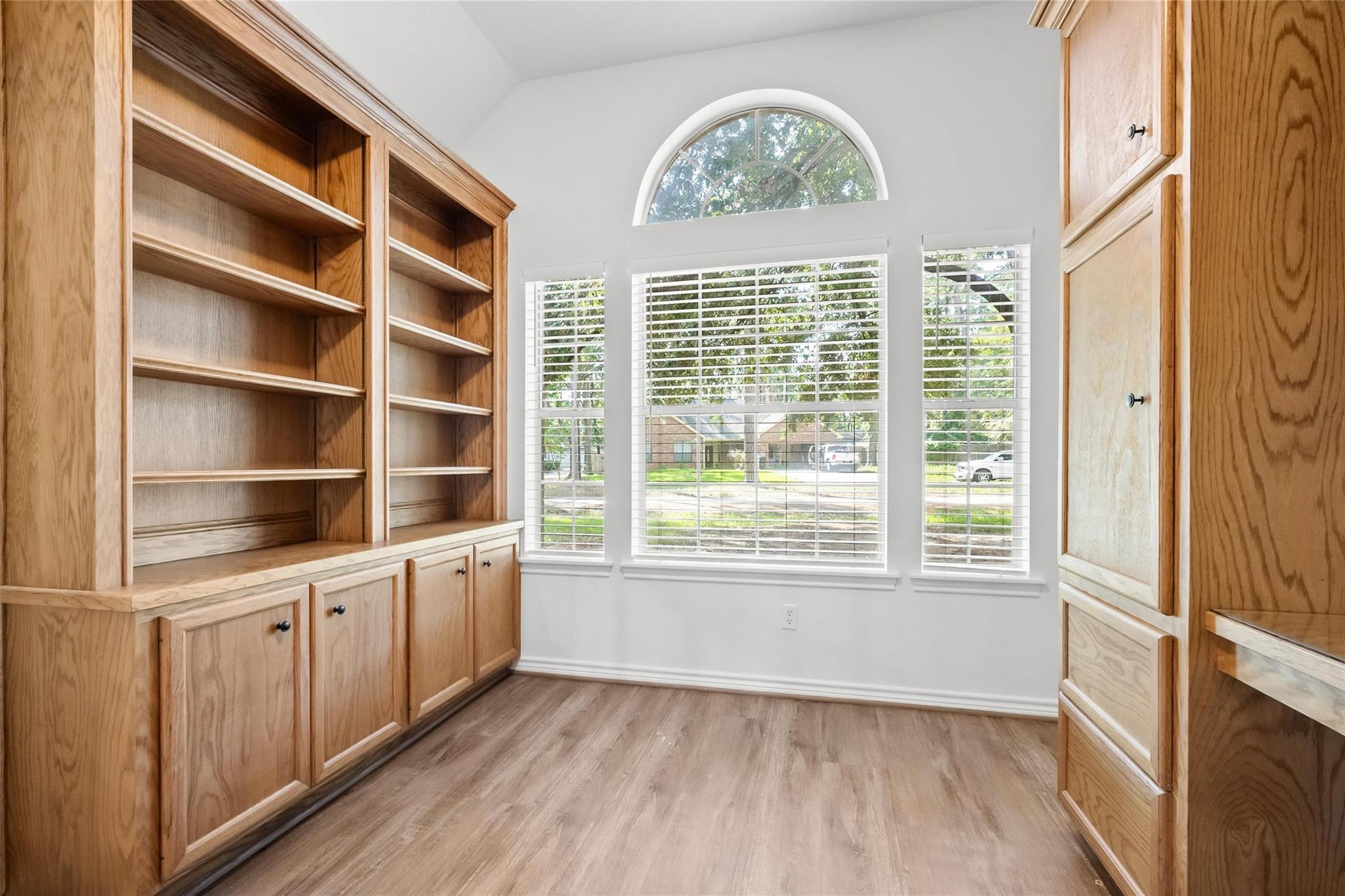 15690 Corinthian Way
