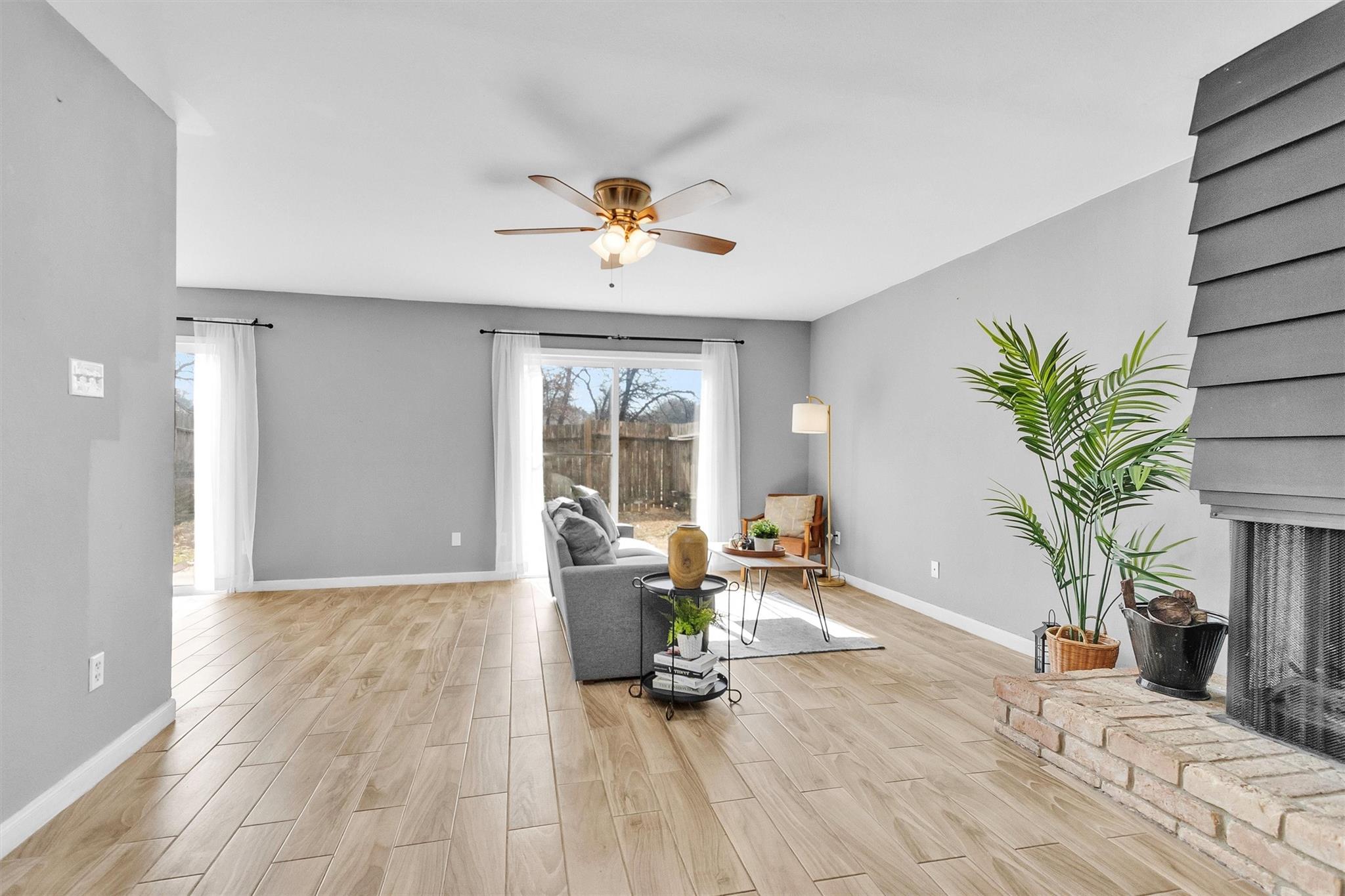 12243 Glenview Drive