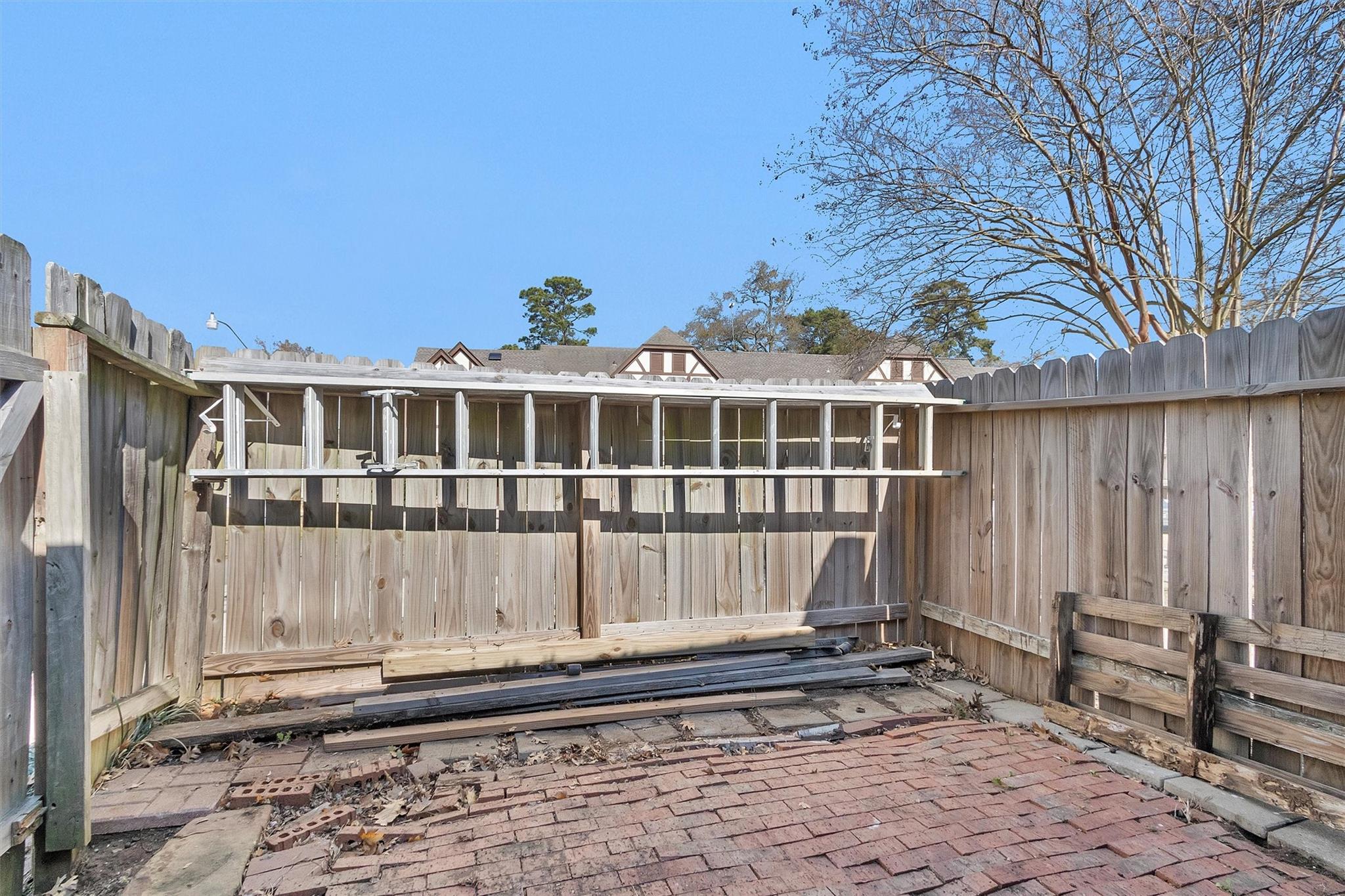 12243 Glenview Drive