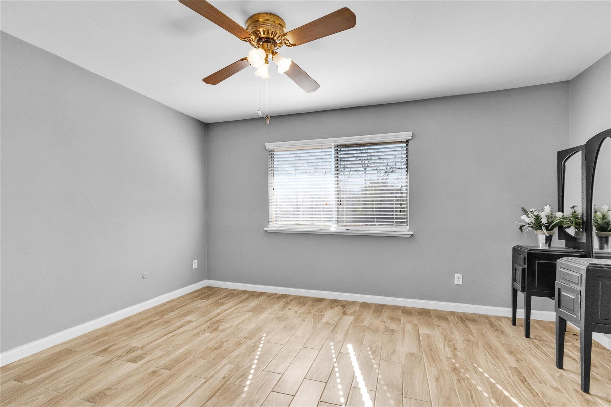 12243 Glenview Drive