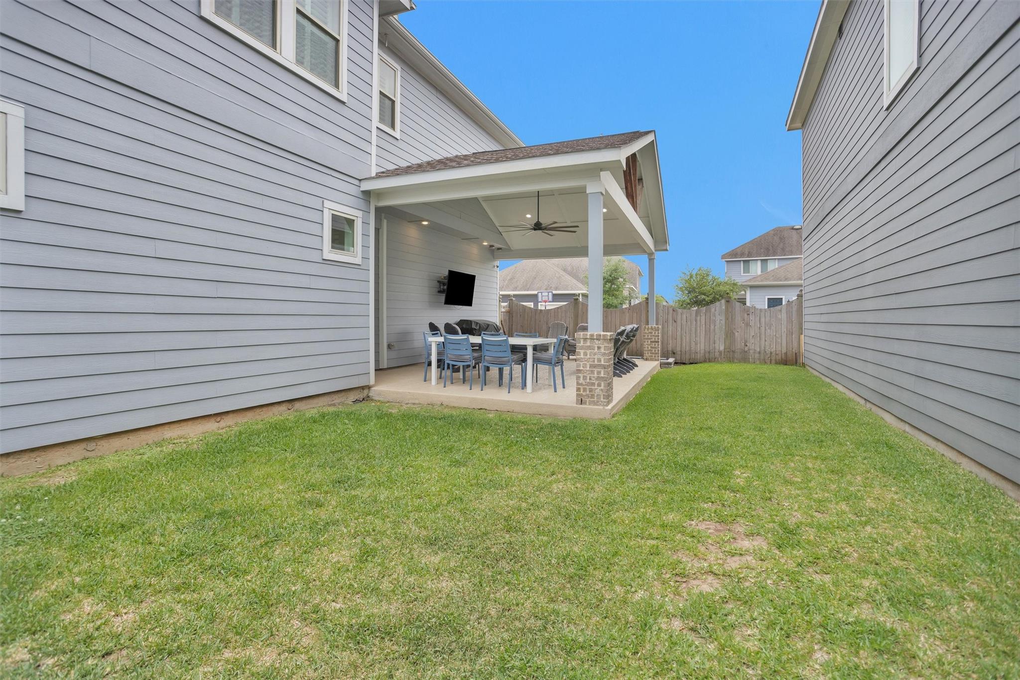 18511 Prominent Park Lane