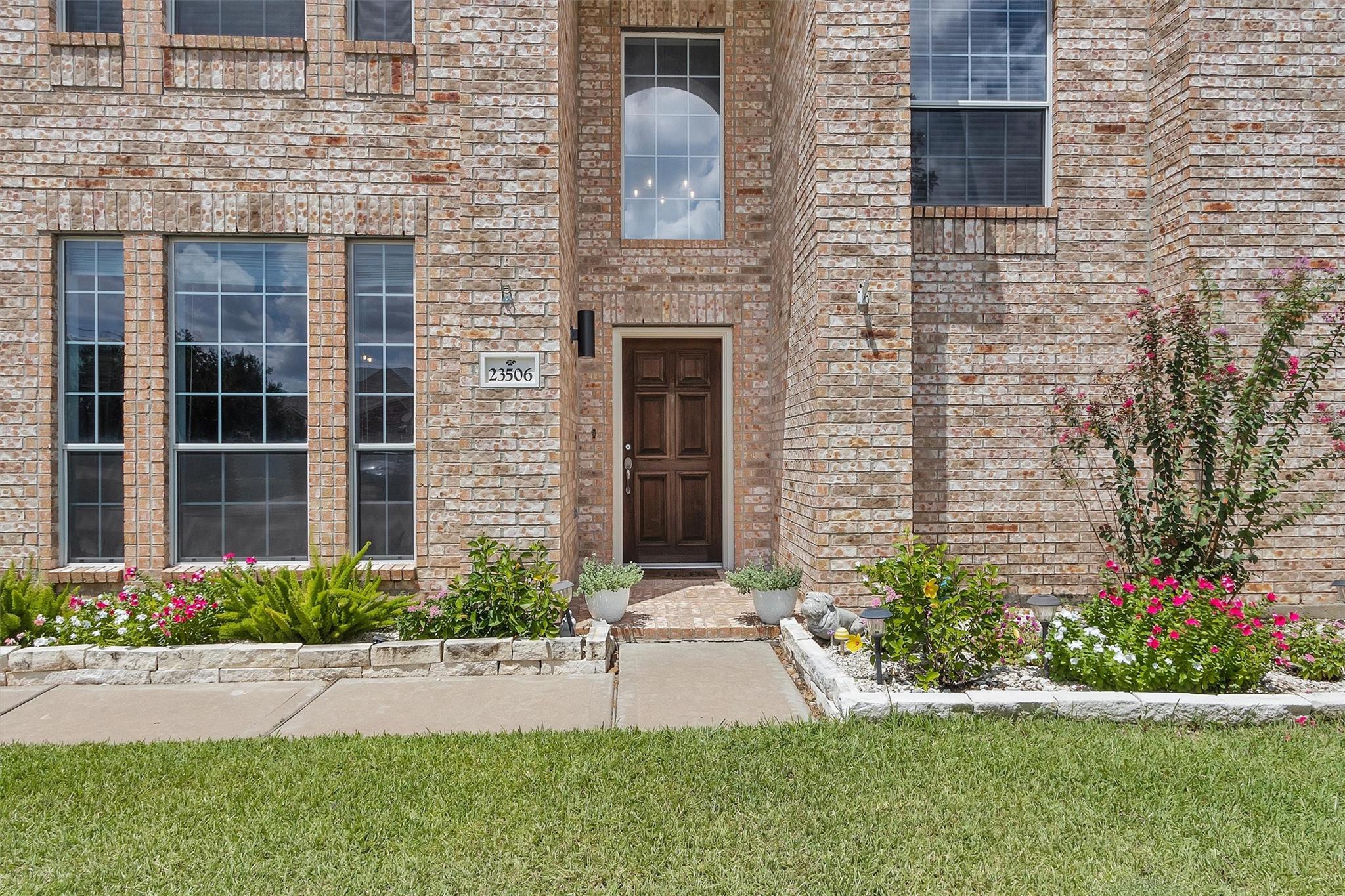 23506 Seven Coves Court