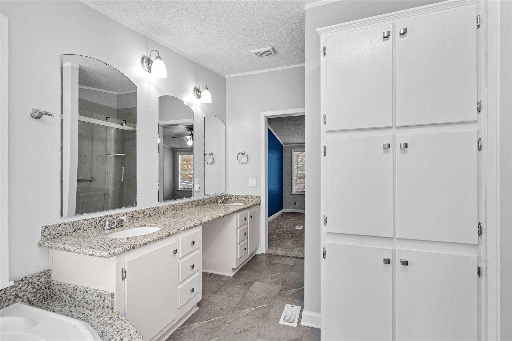 4621 Price Road