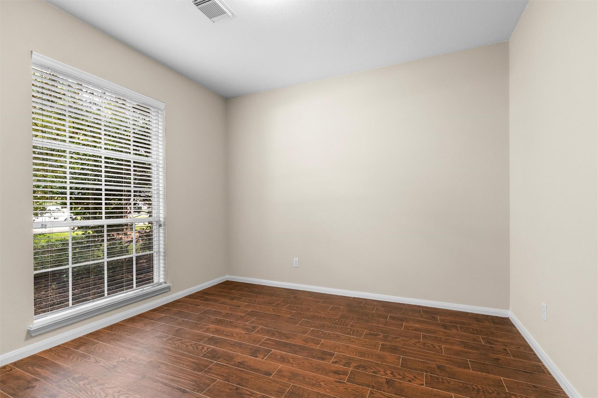 712 Forest Lane Drive