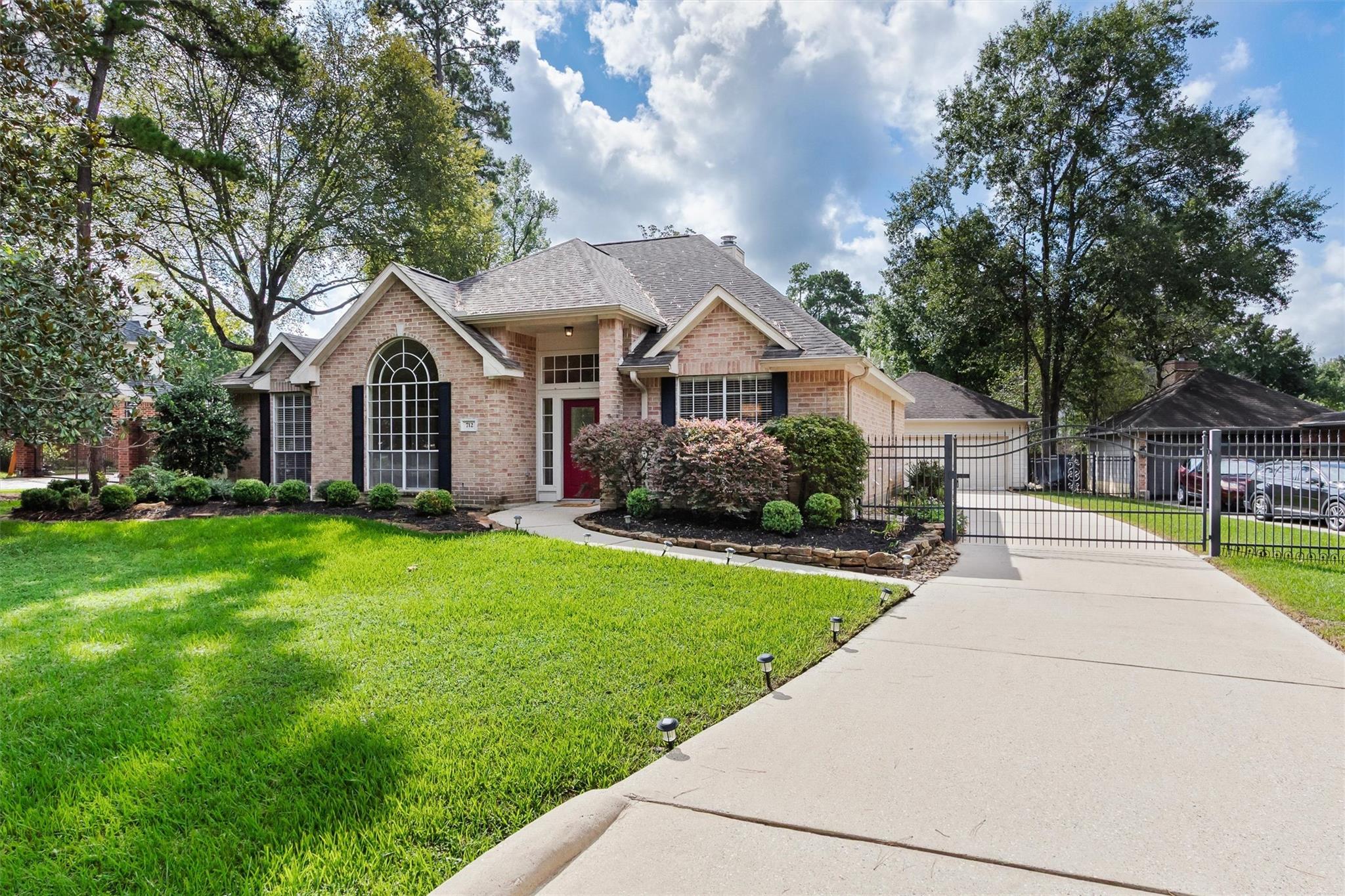 712 Forest Lane Drive