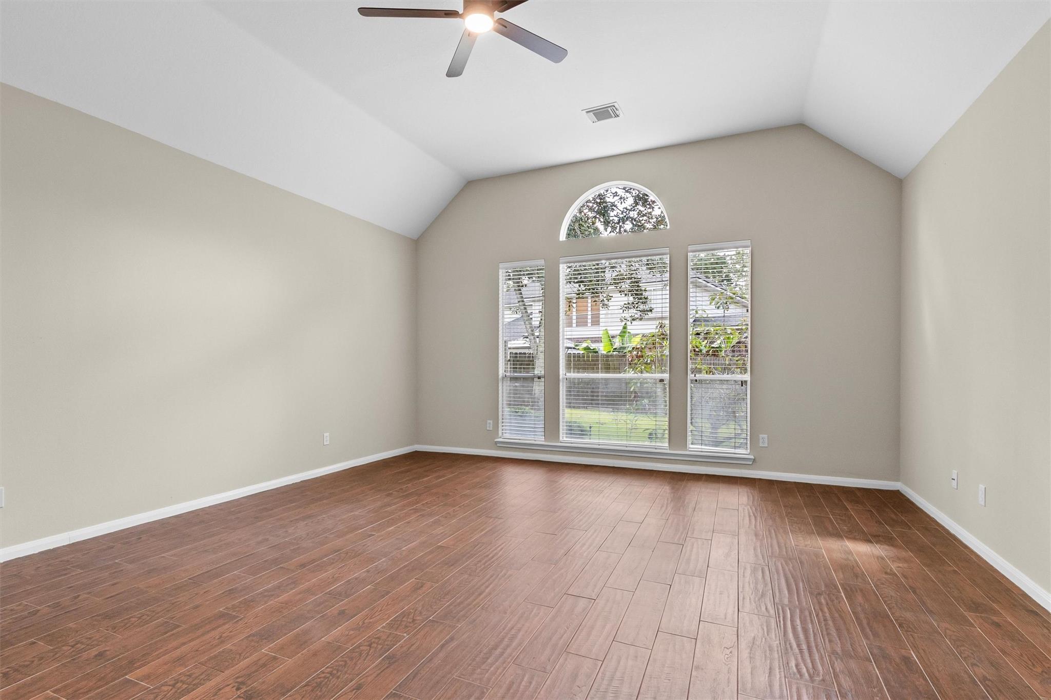 712 Forest Lane Drive
