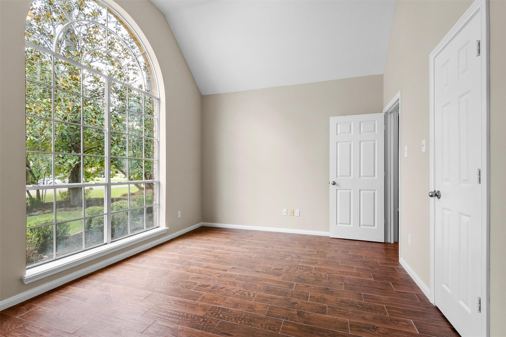 712 Forest Lane Drive