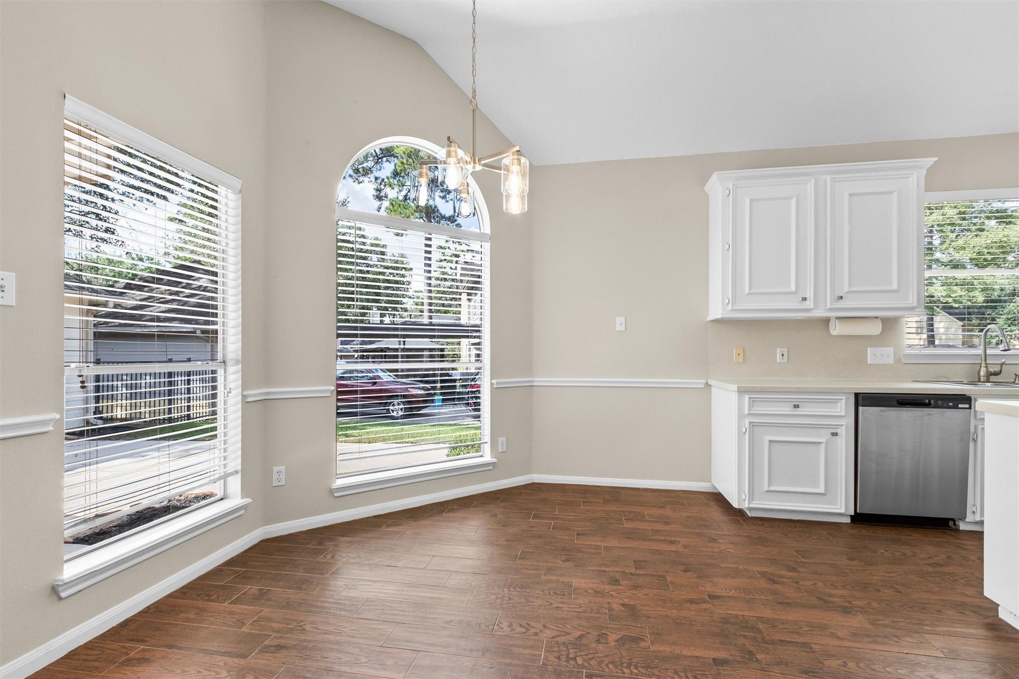 712 Forest Lane Drive