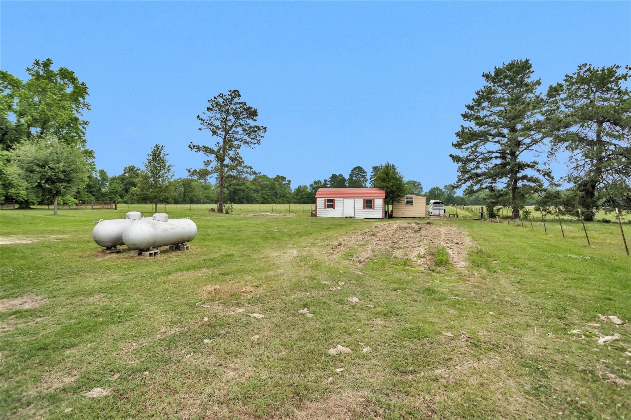 2955 Hogg Extension
