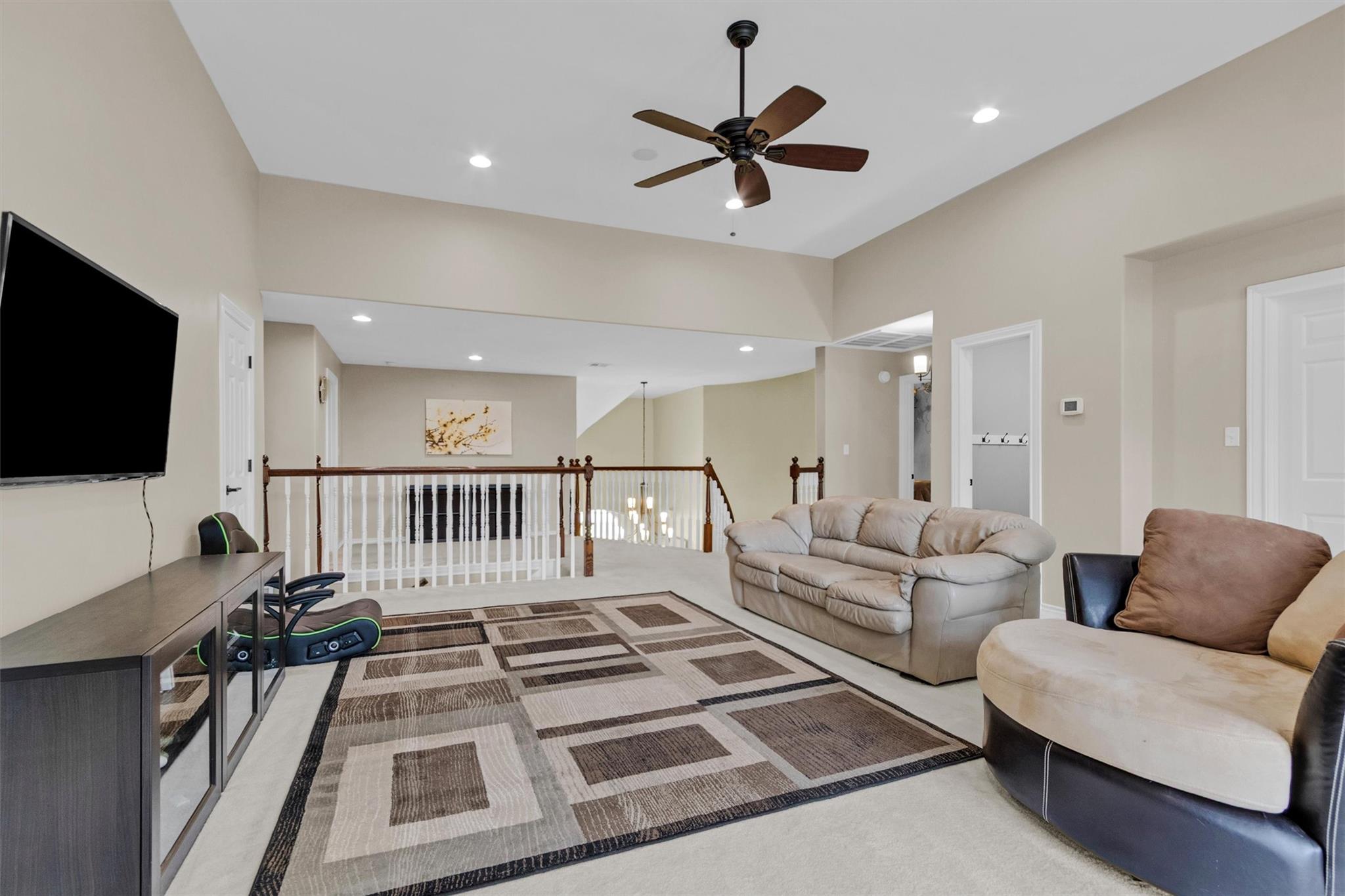 9726 Crestwater Circle