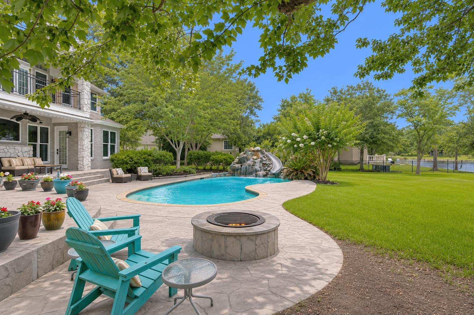 9726 Crestwater Circle