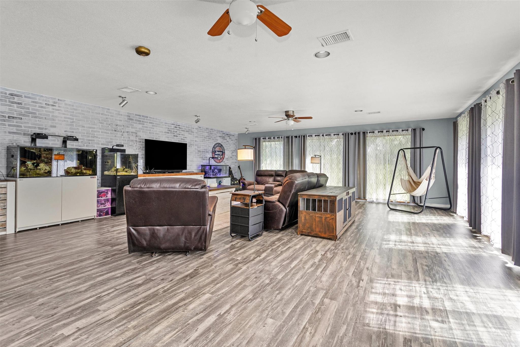 1708 League Line Road