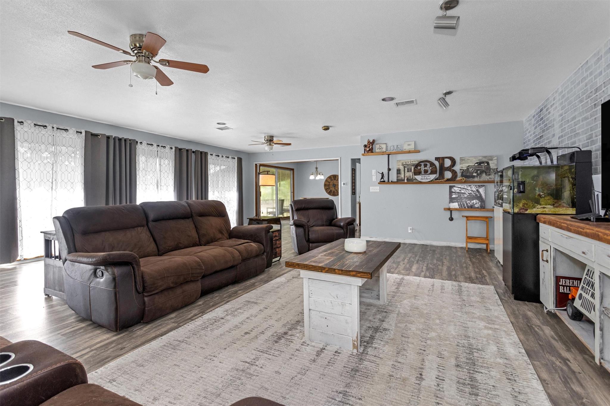1708 League Line Road