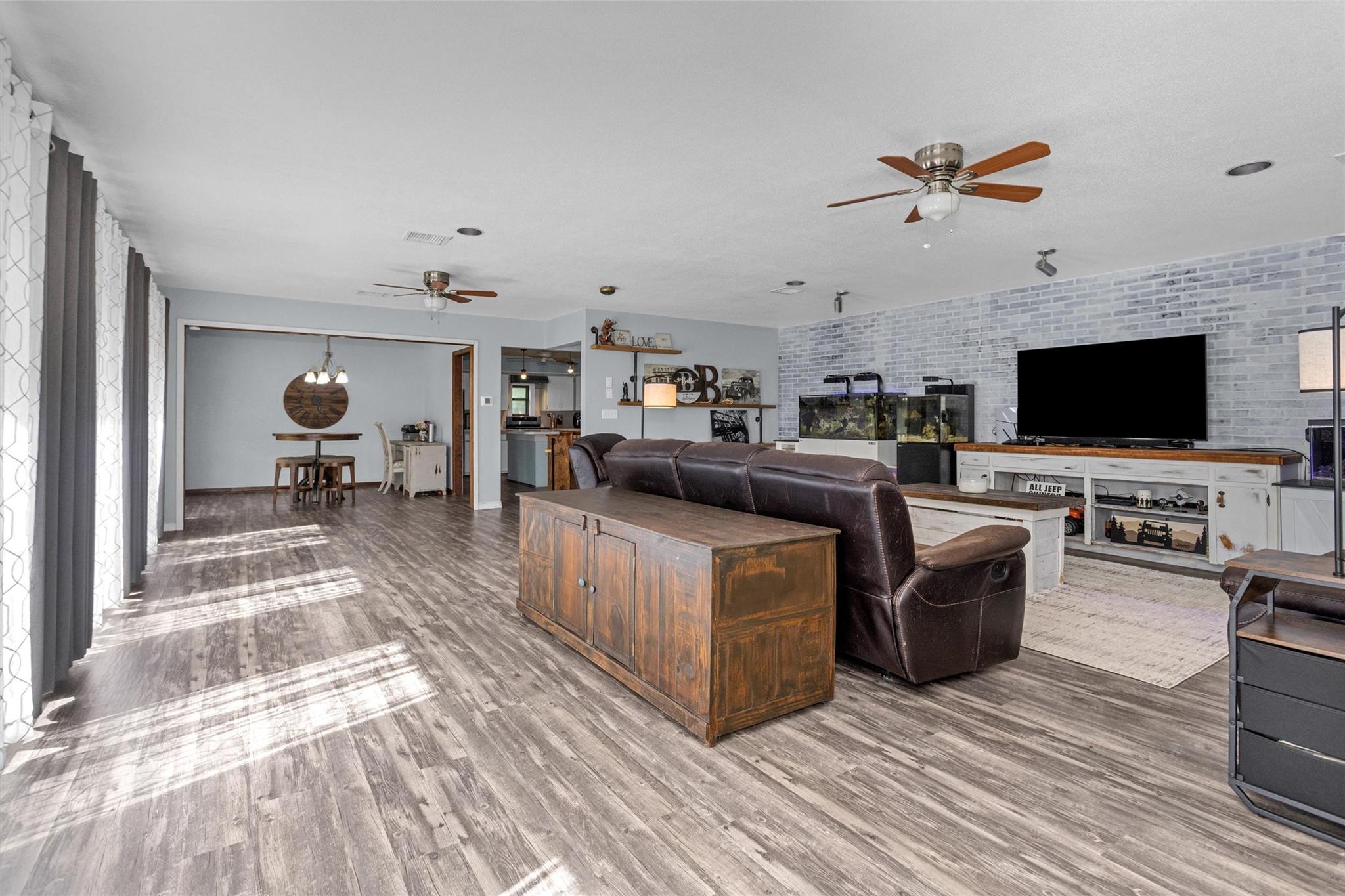 1708 League Line Road