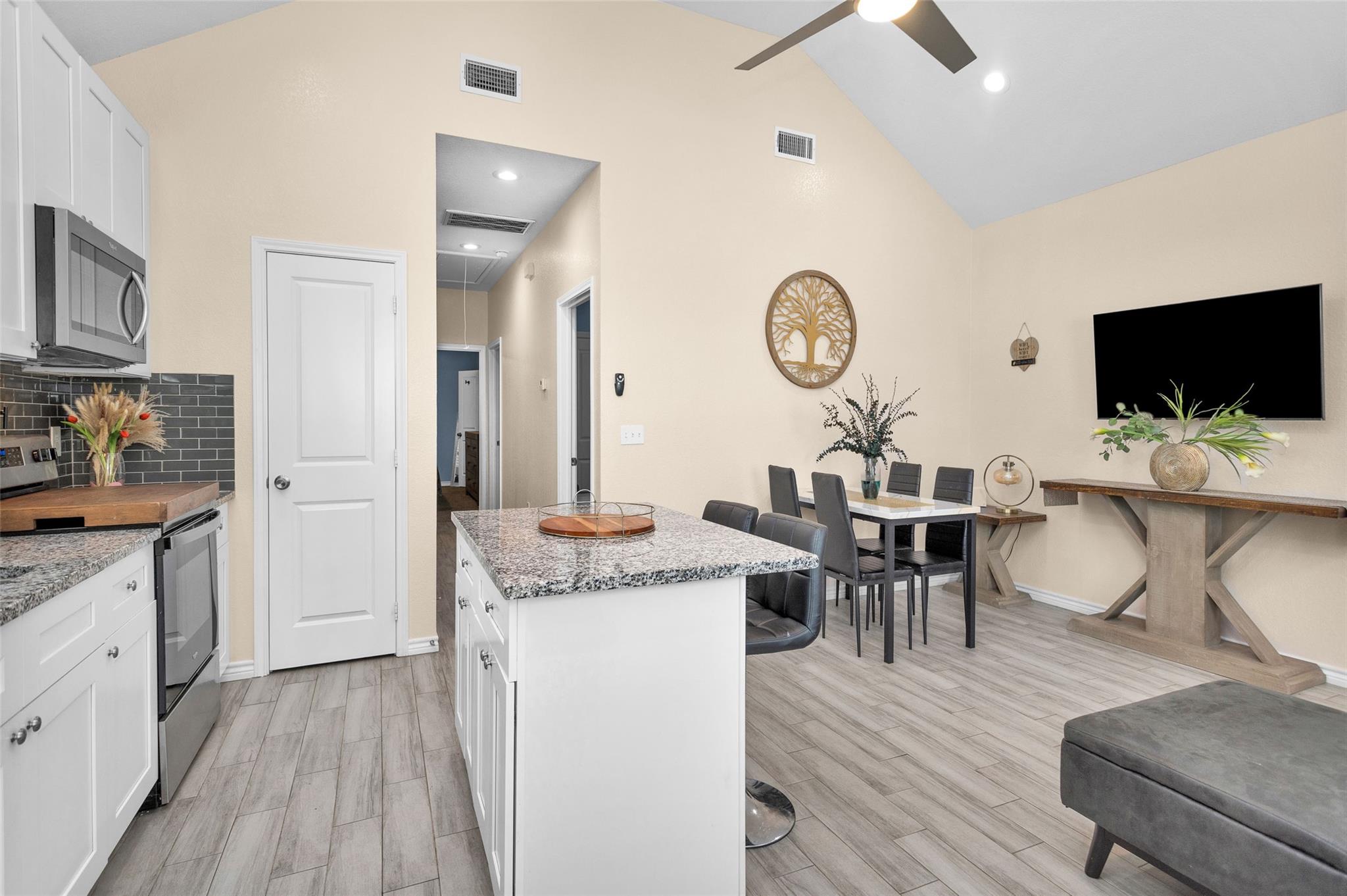 286 Westchase