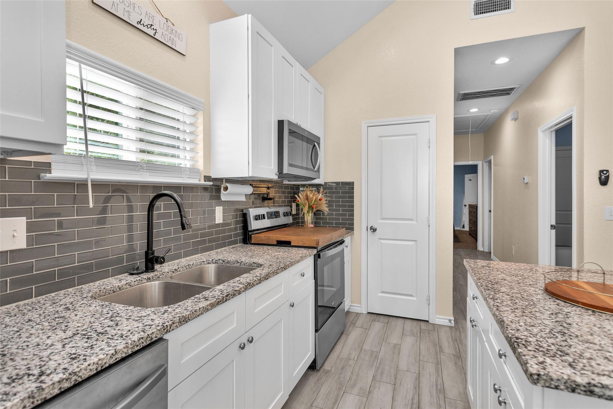 286 Westchase