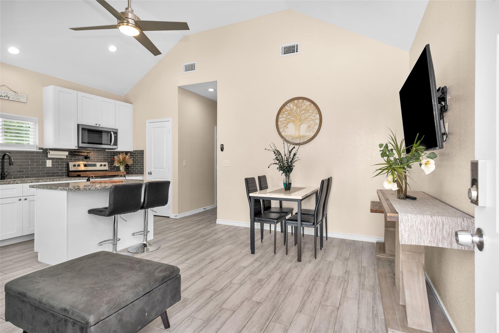 286 Westchase