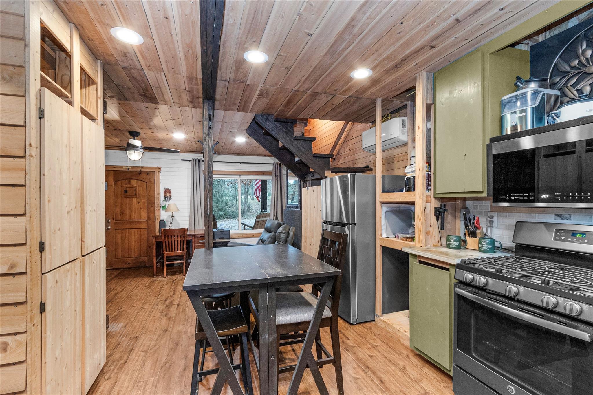 7261 Forest Hills Drive