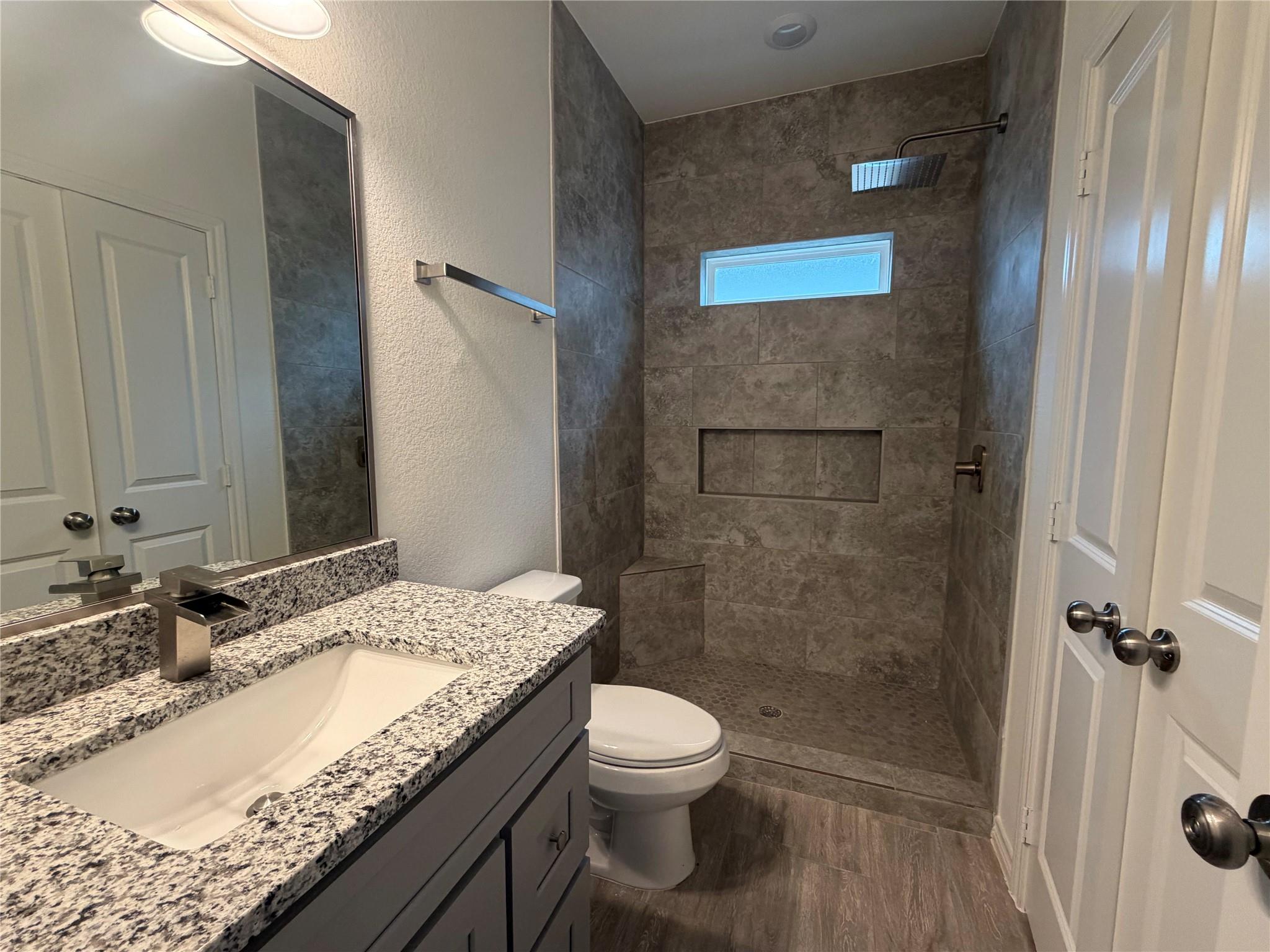 16980 Kempwood