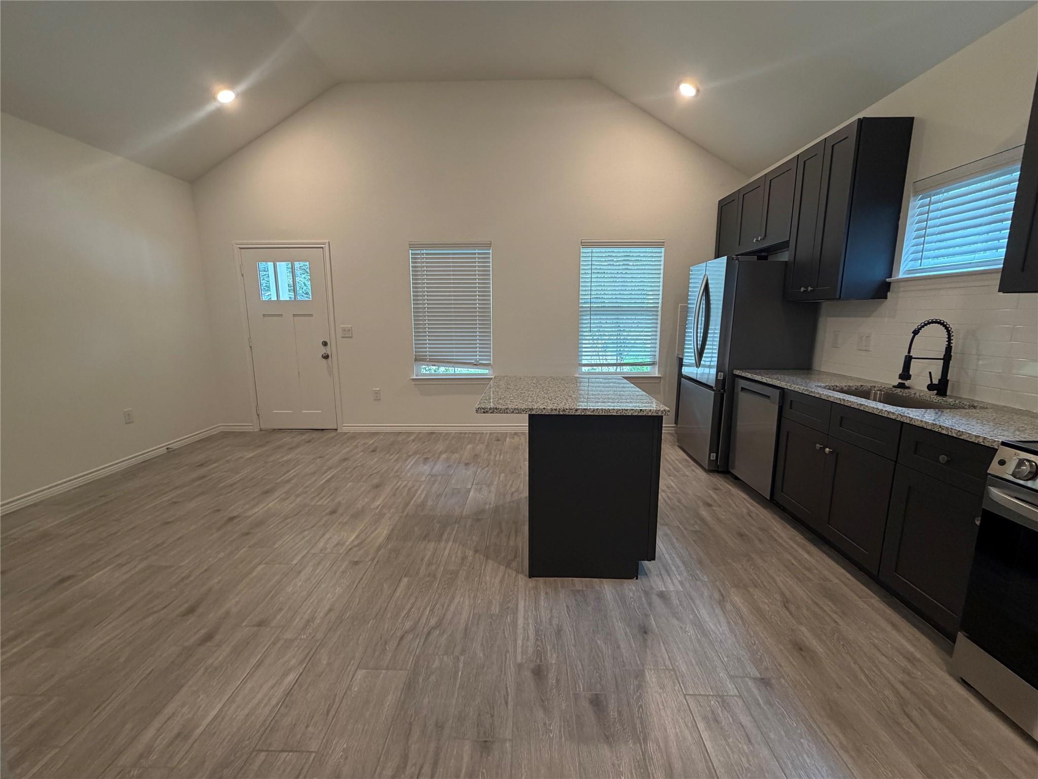 16980 Kempwood