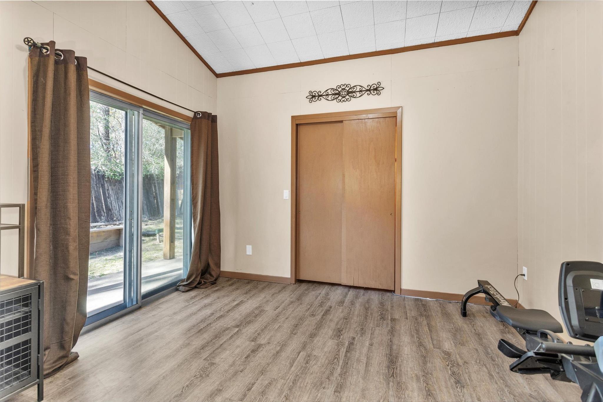 5721 Cessna Drive