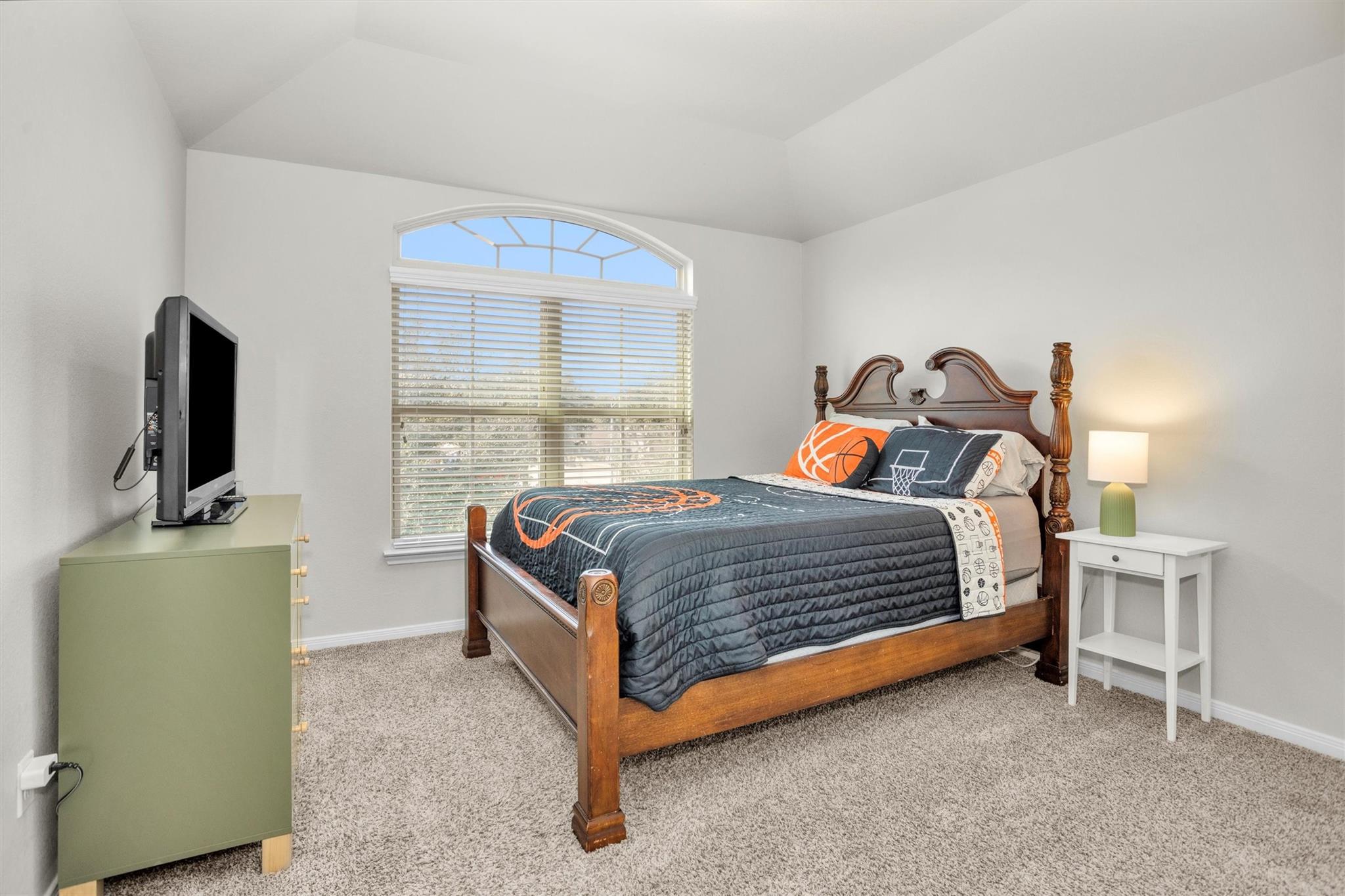 9587 E Woodmark