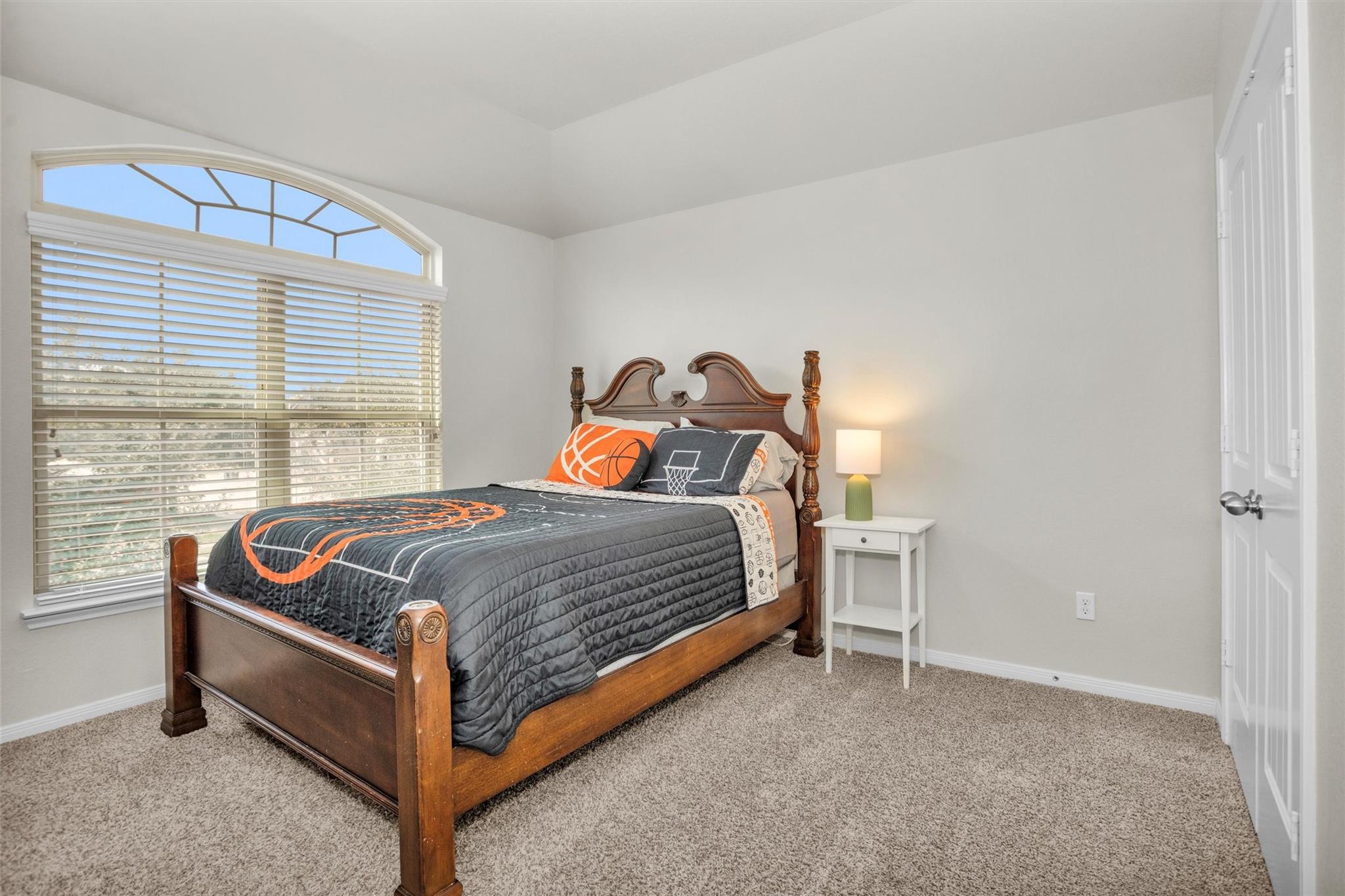 9587 E Woodmark