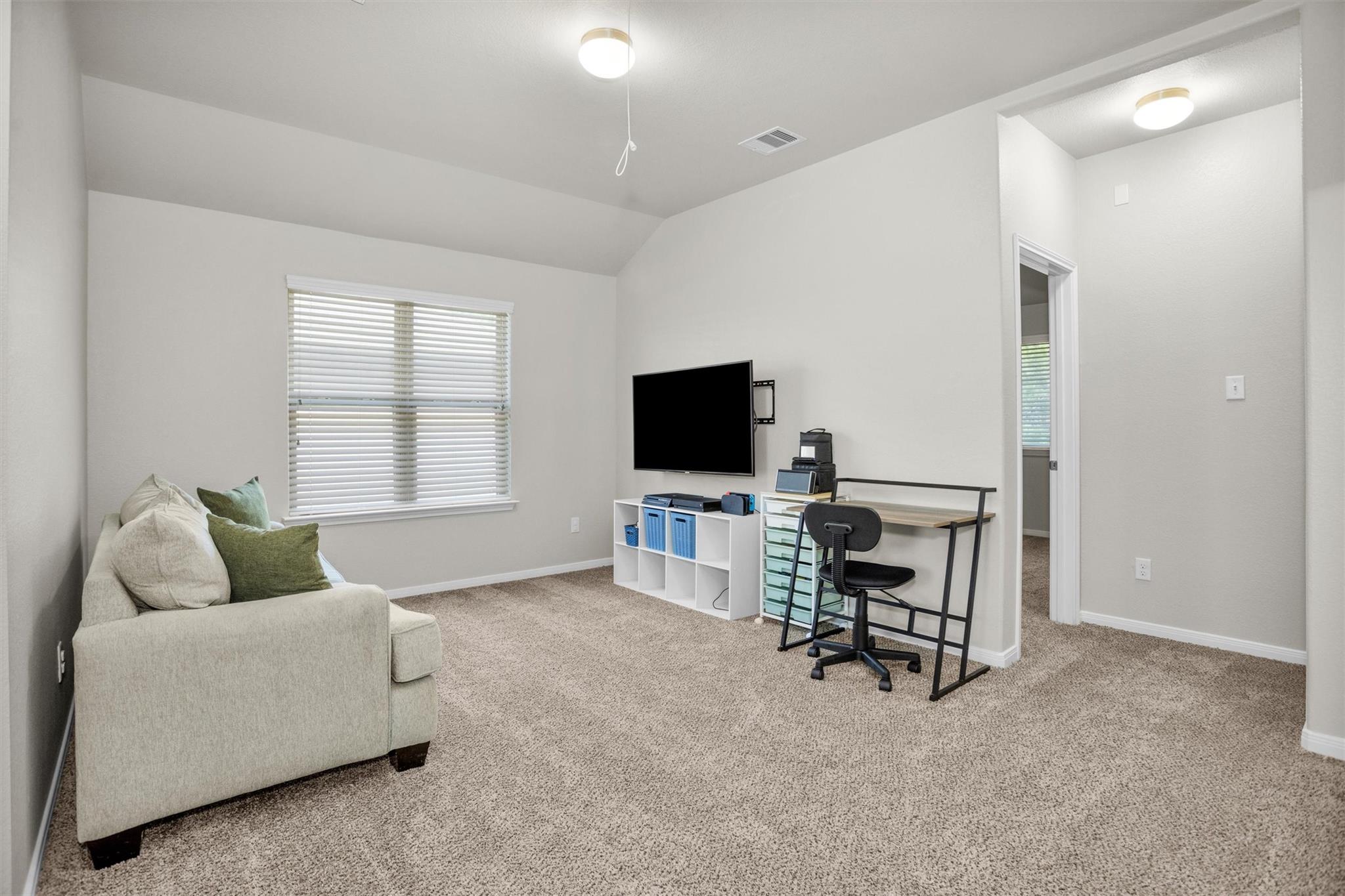 9587 E Woodmark