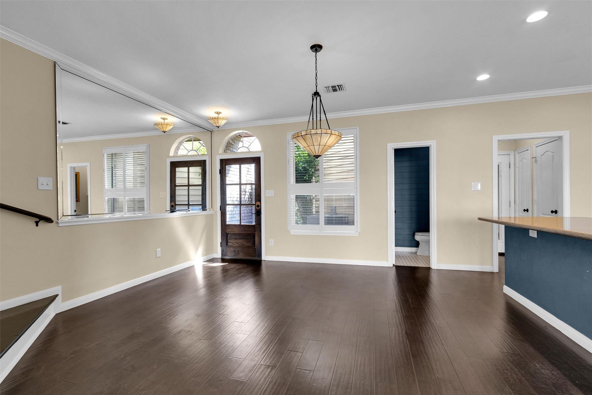 1130 Lake View Drive