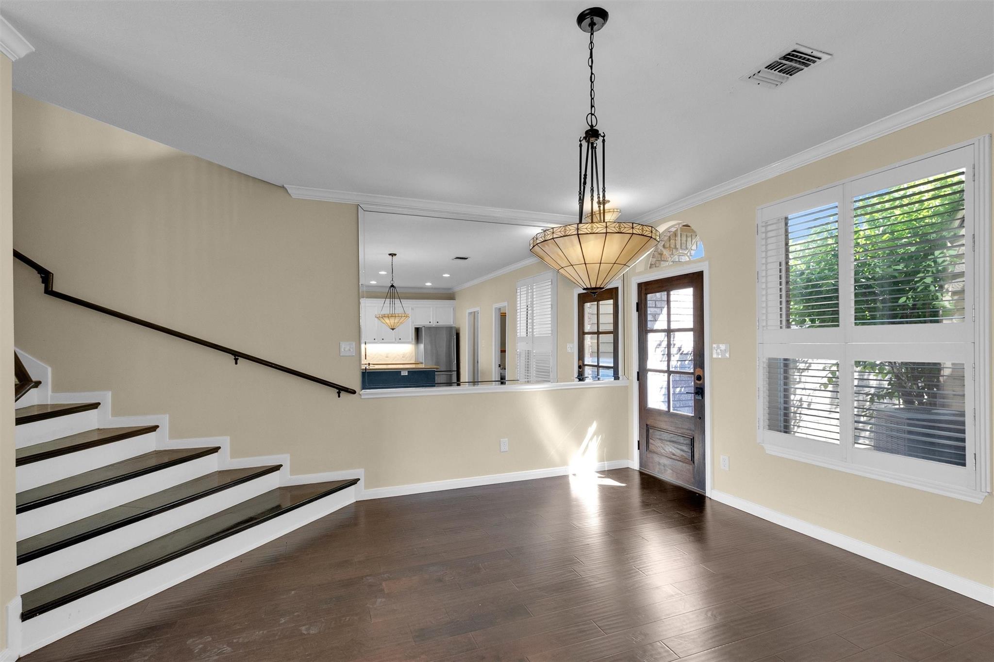 1130 Lake View Drive