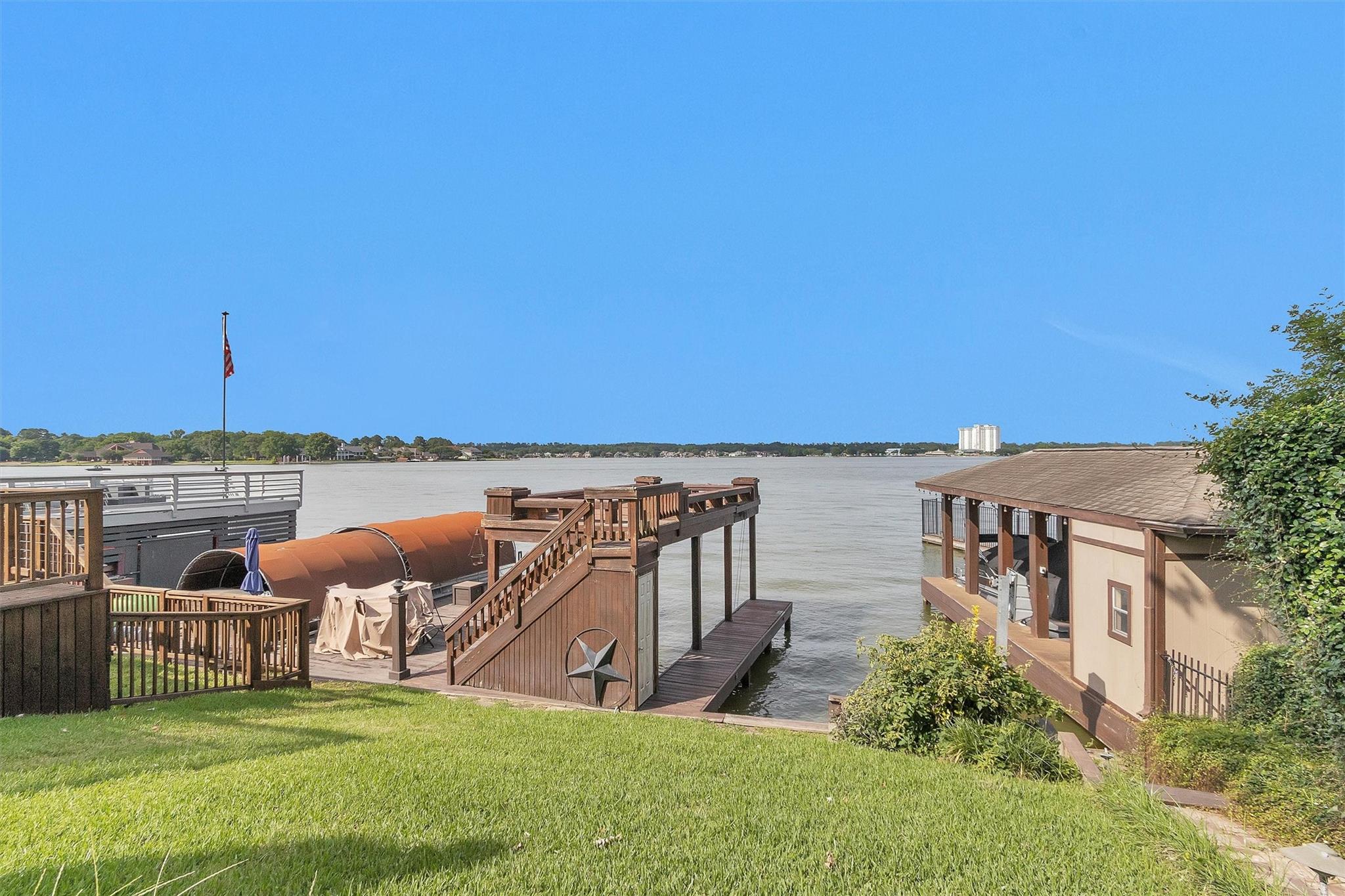 1130 Lake View Drive