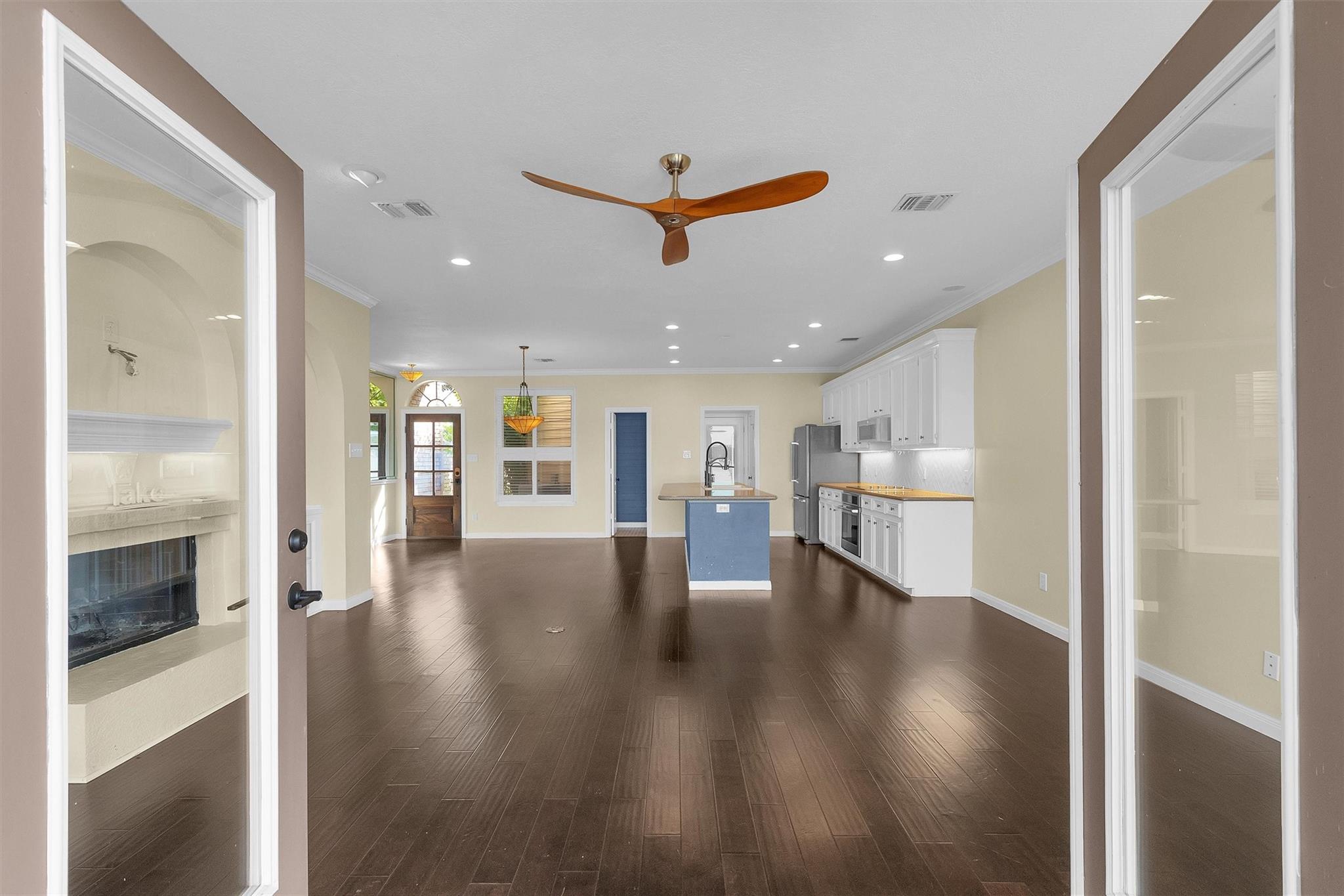 1130 Lake View Drive