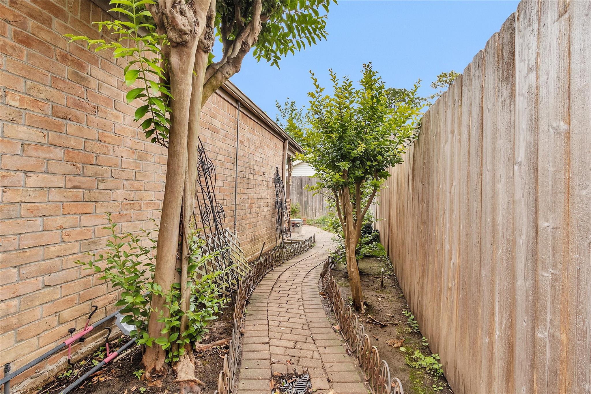 11634 Southlake Drive