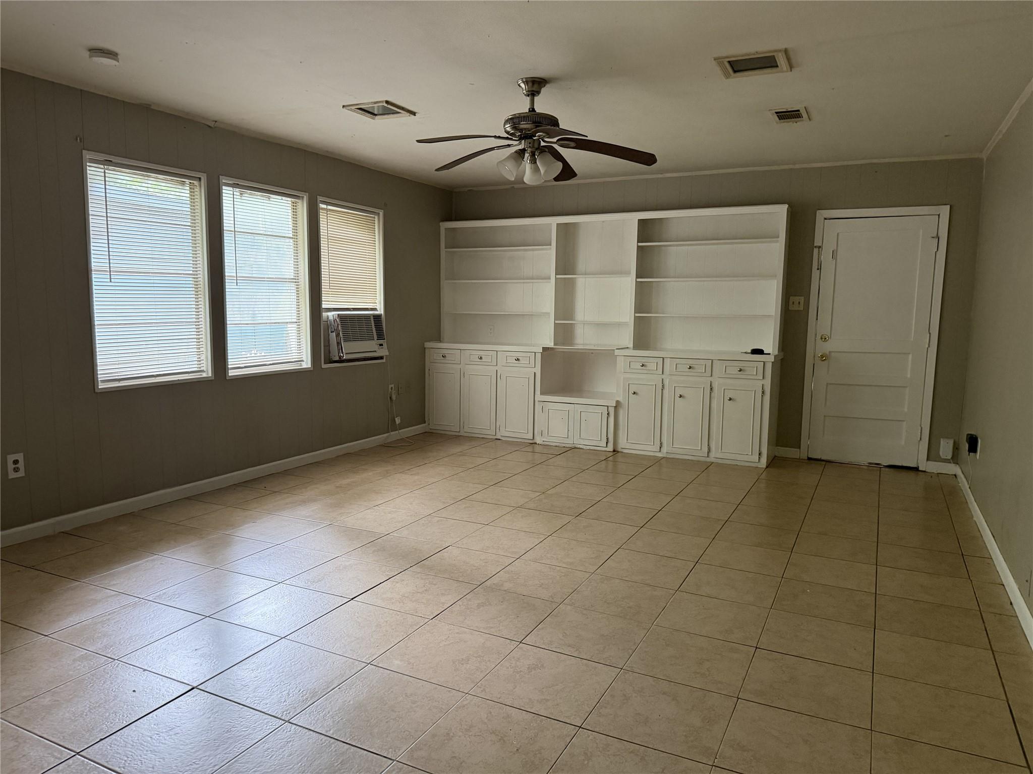 5764 Cessna Drive