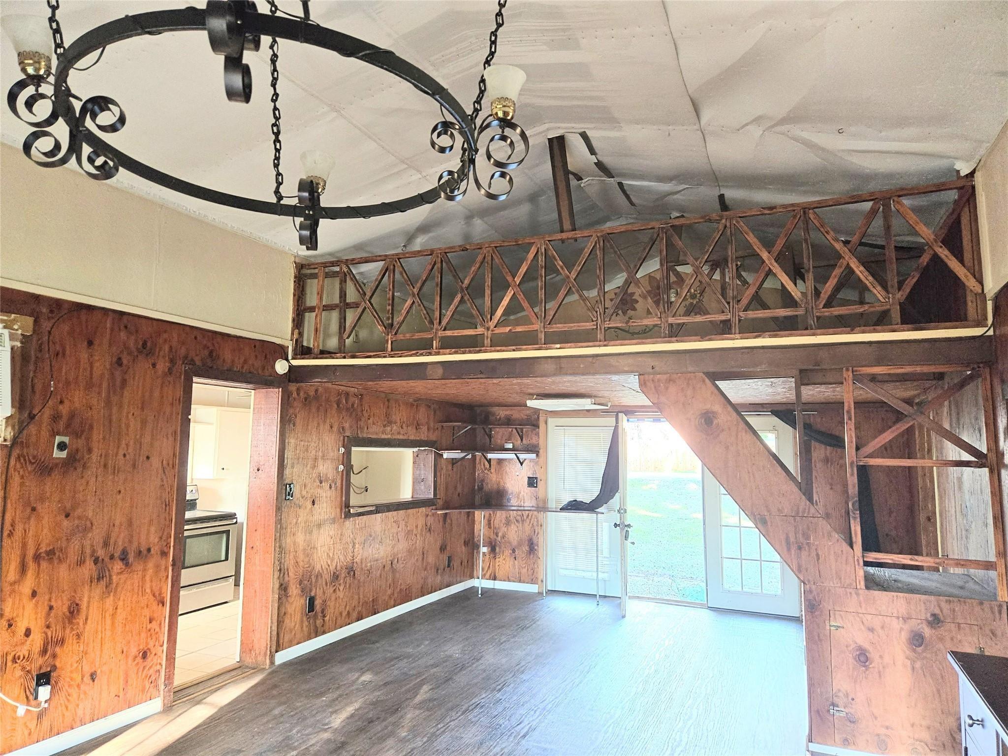 702 Saint Lawrence River Road