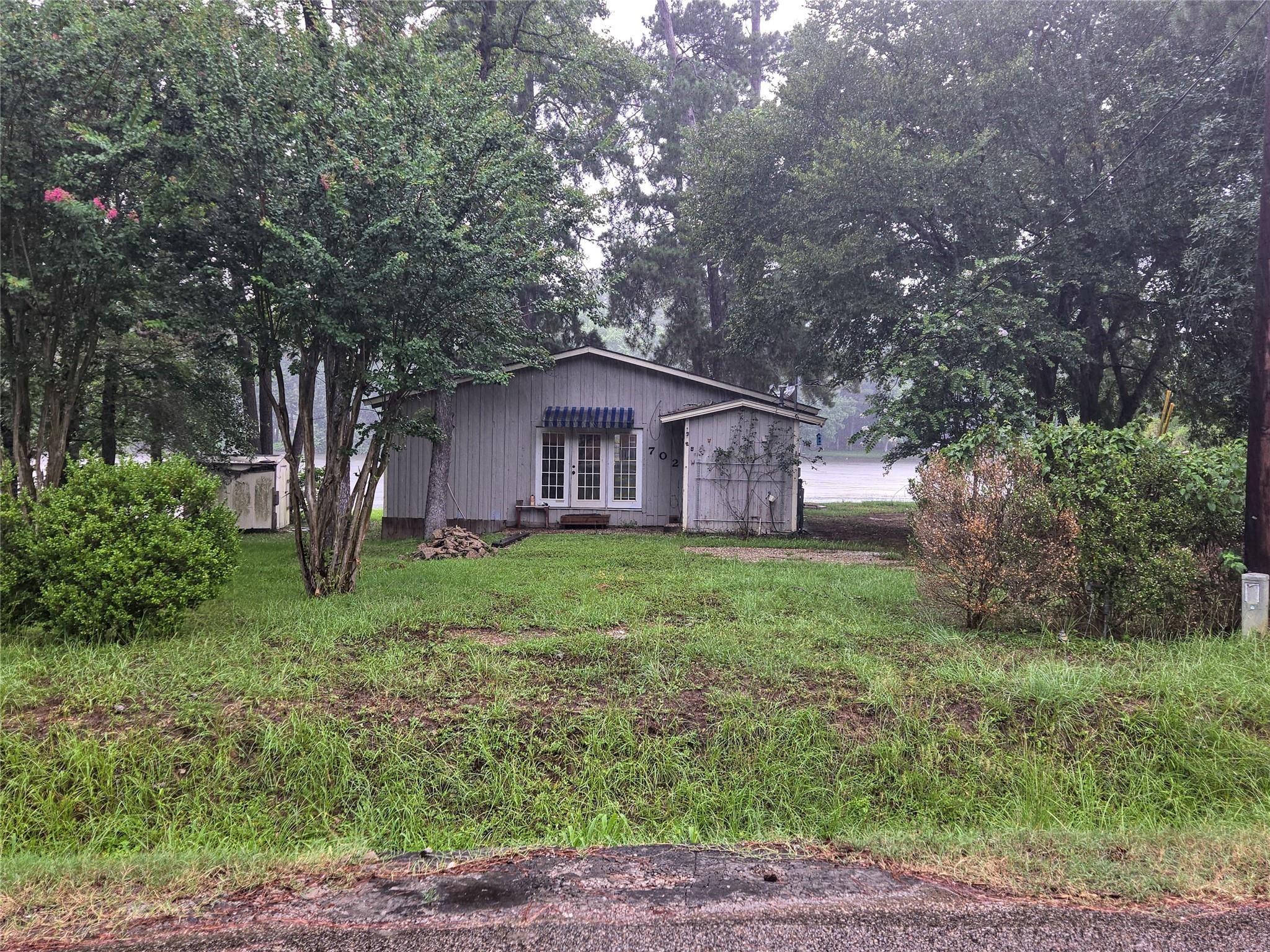 702 Saint Lawrence River Road