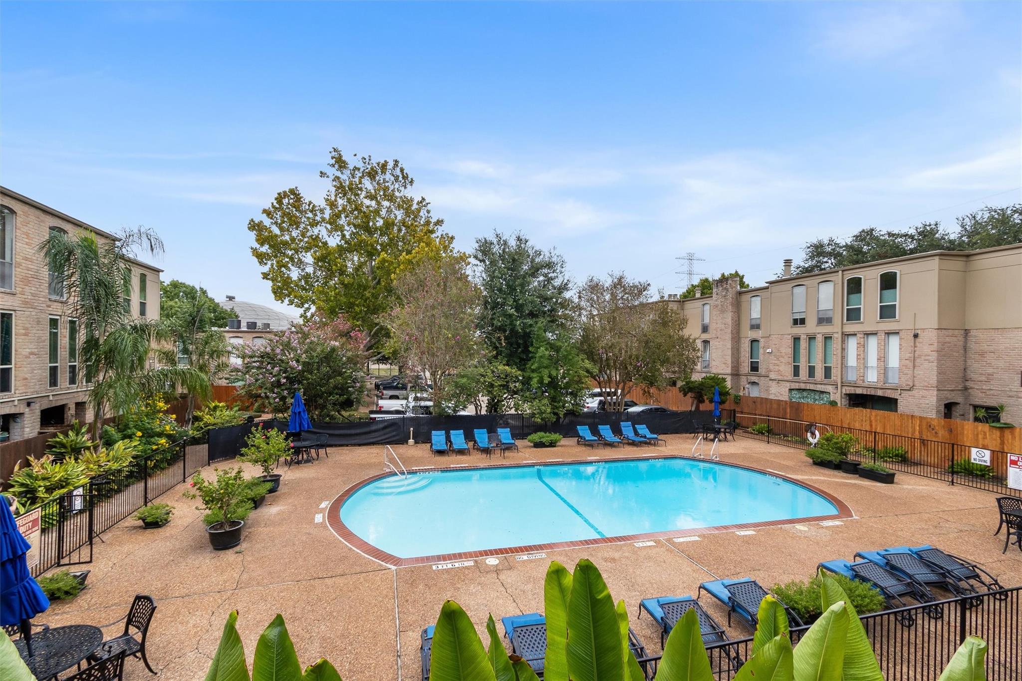 4635 Wild Indigo Street # 512