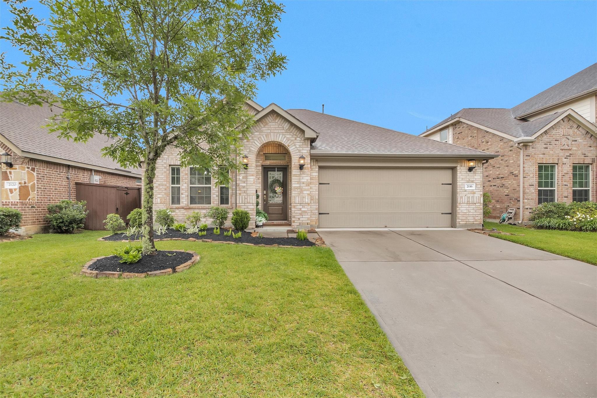 2116 Moss Creek Lane