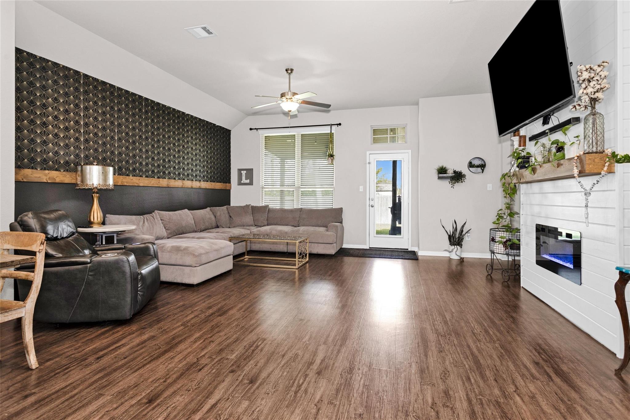 313 Brocks Court