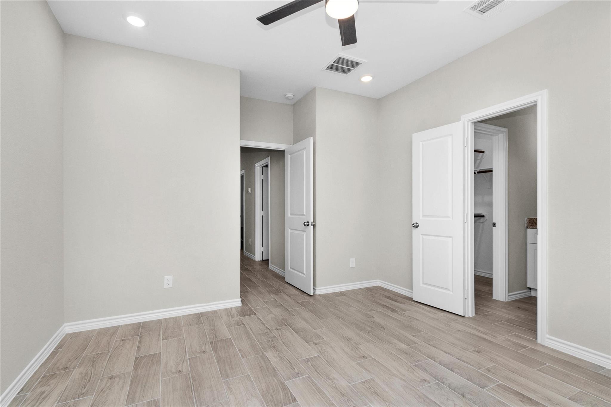 16706 E Hammon