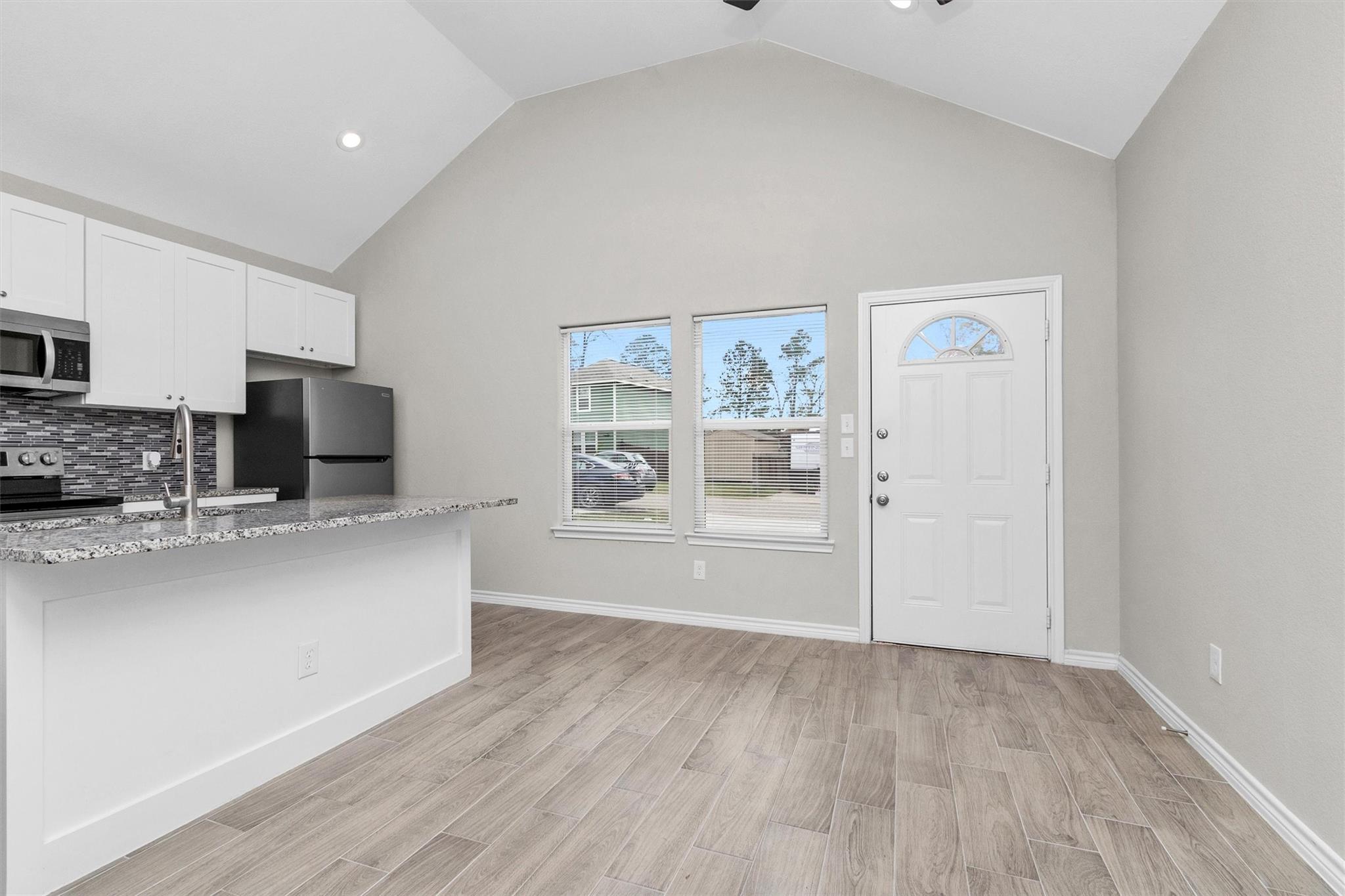16706 E Hammon