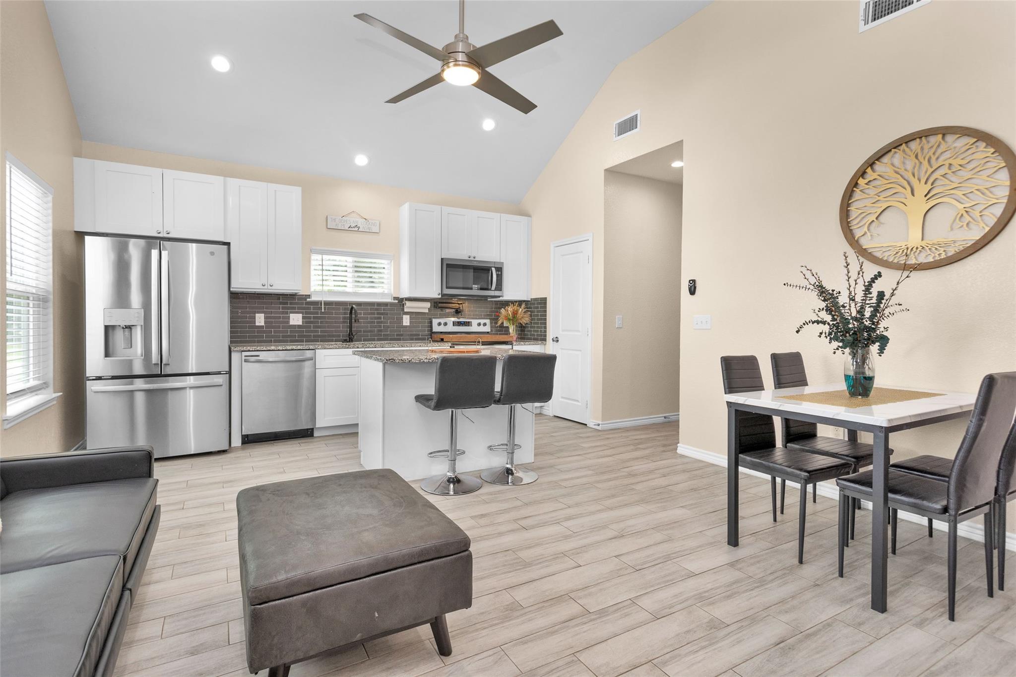 286 Westchase