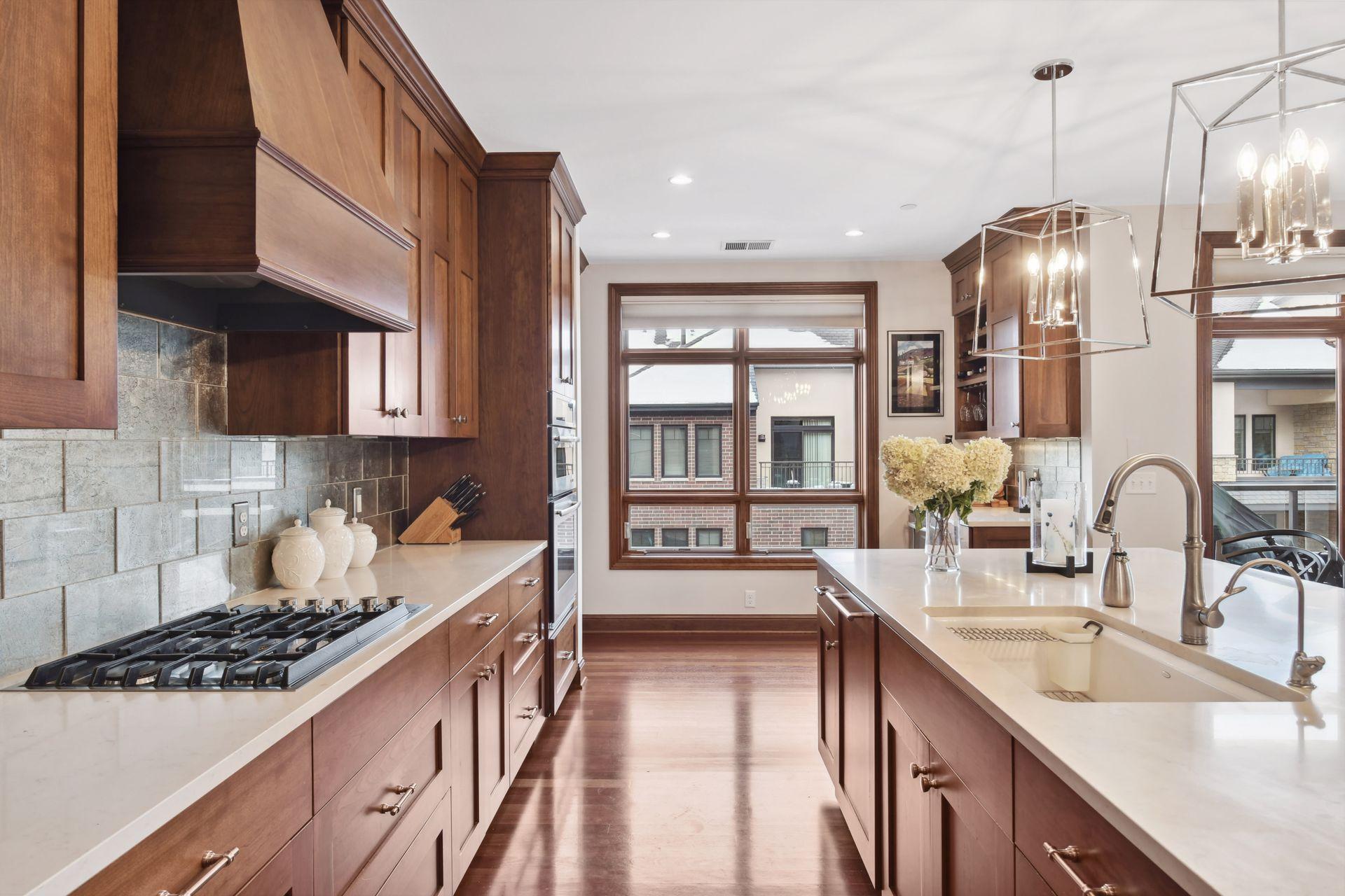 875 Lake Street N Unit: 301