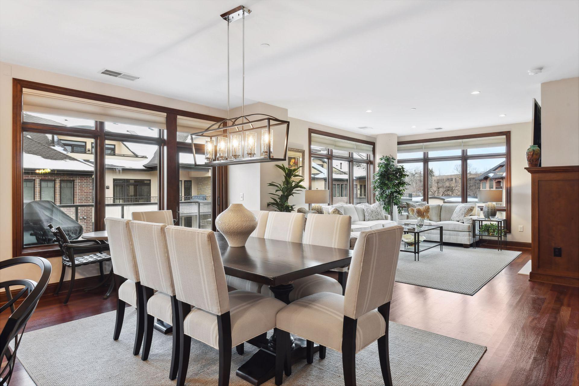 875 Lake Street N Unit: 301