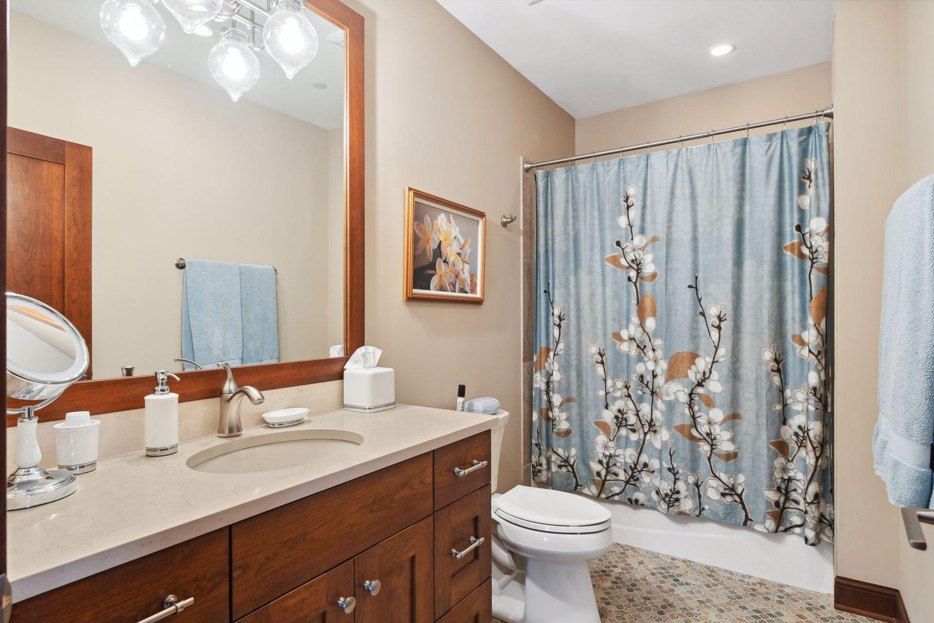 875 Lake Street N Unit: 301