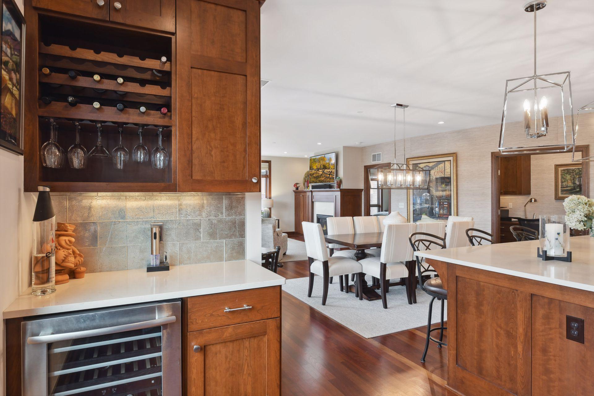 875 Lake Street N Unit: 301