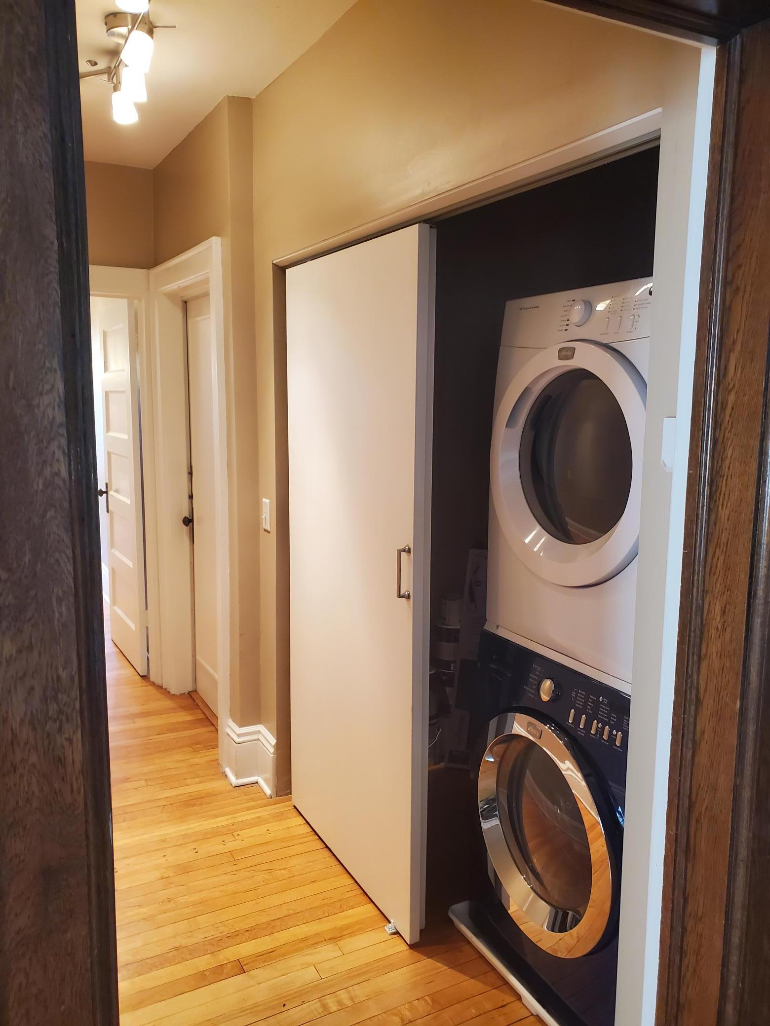 2011 Emerson Avenue S Unit: 201
