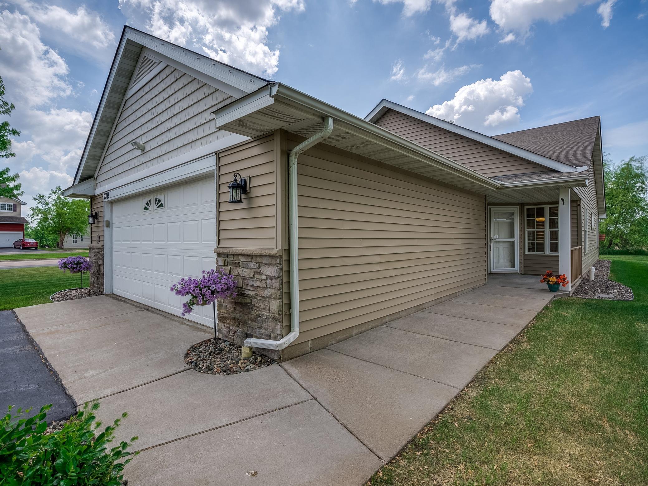 7398 Kahler Circle NE