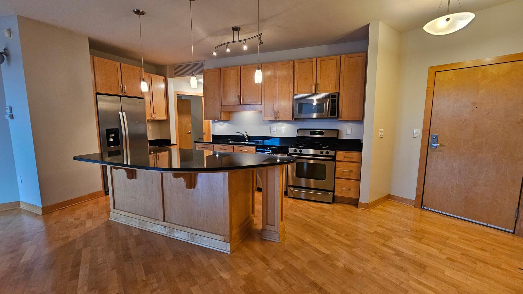 317 Groveland Avenue Unit: 514